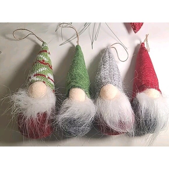 NWT Lot of 4 Vdealen Holiday Christmas Ornament Gnome Plush Red Gray Green 6" - Picture 4 of 6